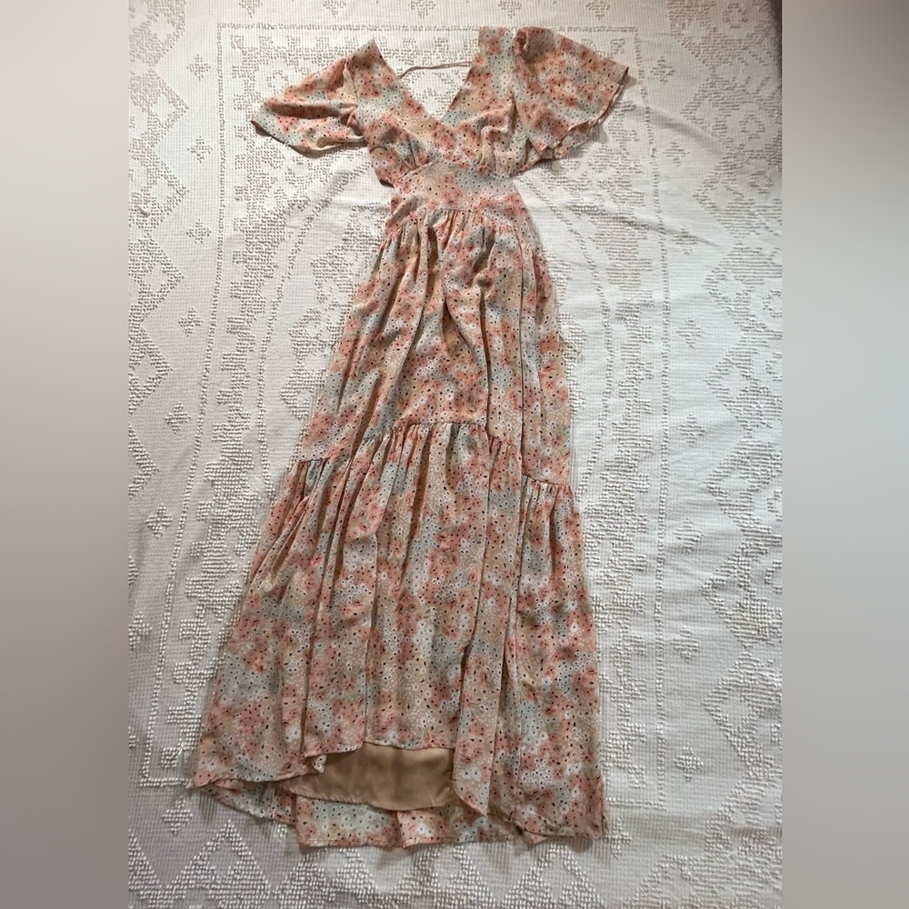 Astr Floral Print Maxi Dress in Peach and Cream